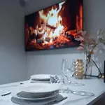 Apartment Nel Centro Di Con Parcheggio Privato - Palazzo Carolina *